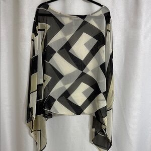 MWOT Nicolete Geometric Black and cream sheer shrug/poncho Top. Size 3X